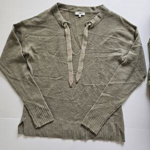 Cashmere Women's Gray Sweatshirt Size Medium